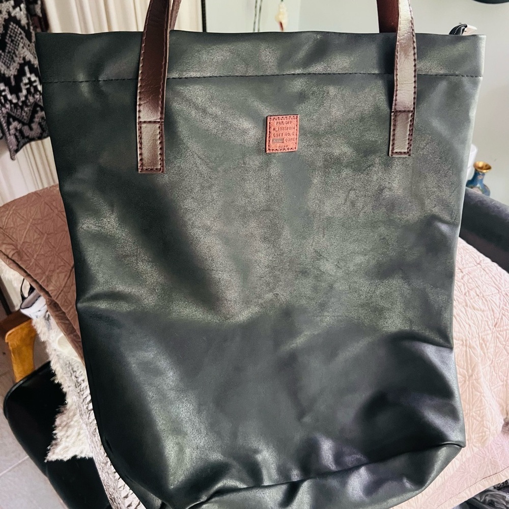 Elegant Faux Blk Leather Satchel Shopper Bag by Antonio like new